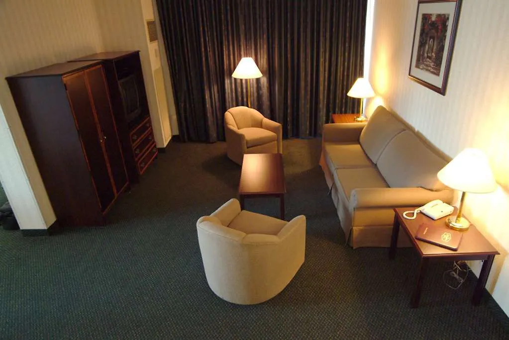 Hampton By Hilton Ottawa Hotel