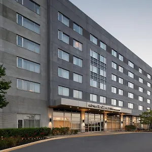 By Marriott Montreal Airport 4* Dorval