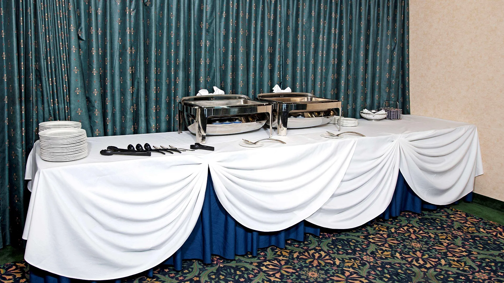 Hotel Hampton By Hilton Ottawa