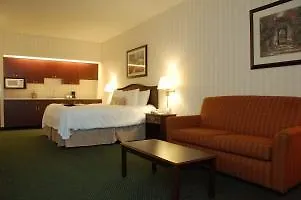 Hotel Hampton By Hilton Ottawa