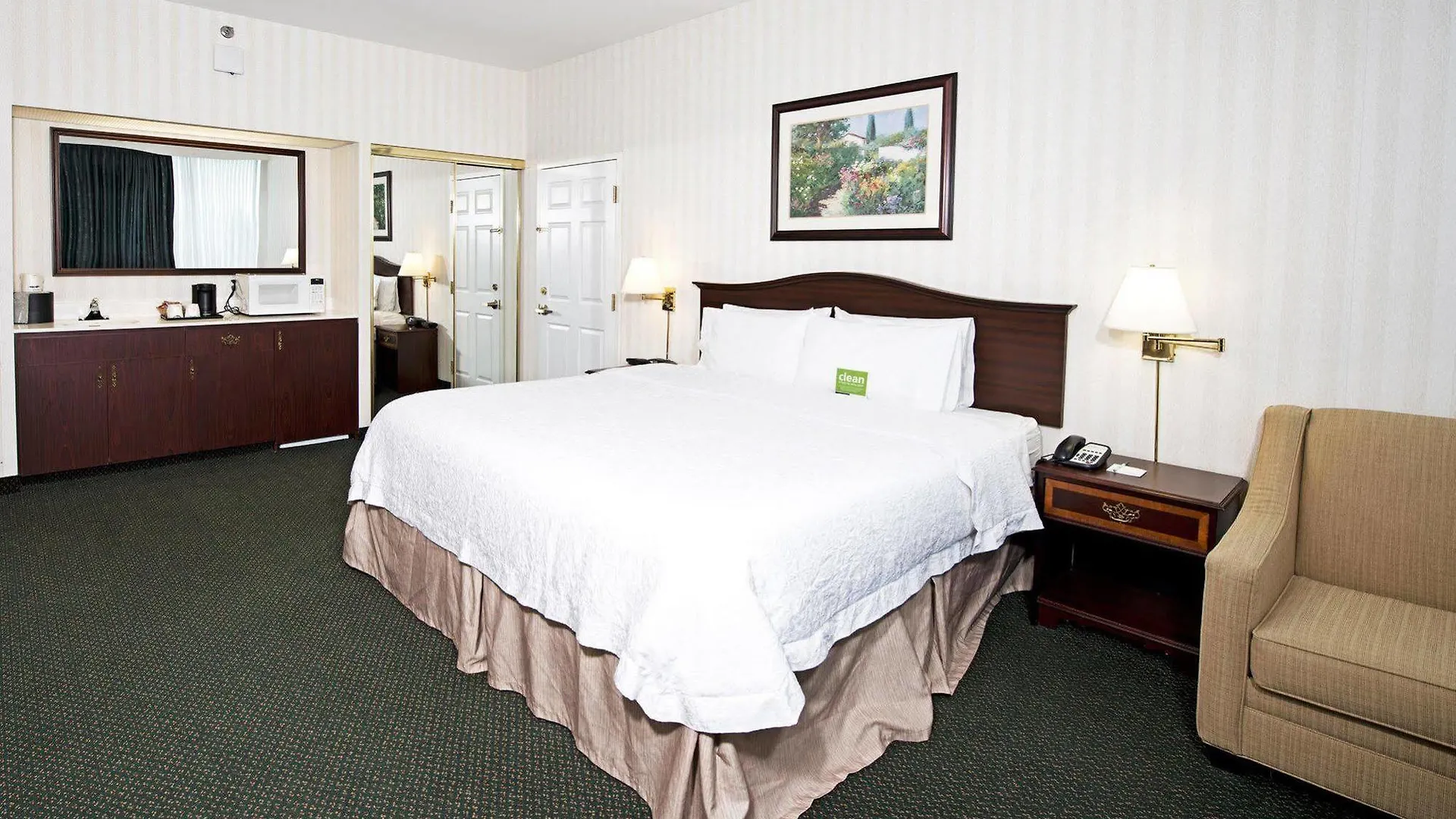 Hotel Hampton By Hilton Ottawa